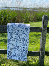 Load image into Gallery viewer, Louise Tablecloth with Umbrella Hole